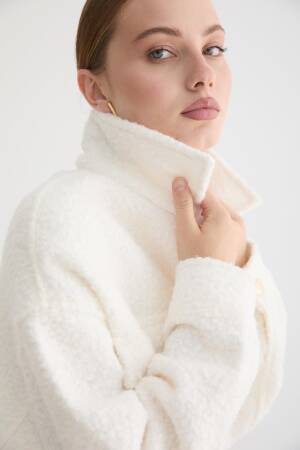 White Oversized Shacket Teddy Coat With Flap Pockets - Brand: Levure - Women & Kids, Baby Clothes Wholesale - Globality Store