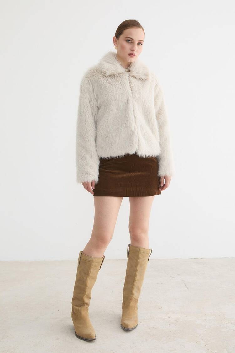 Ecru Fur Coat With Elegant Glam Vintage Style - Brand: Levure - Women & Kids, Baby Clothes Wholesale - Globality Store