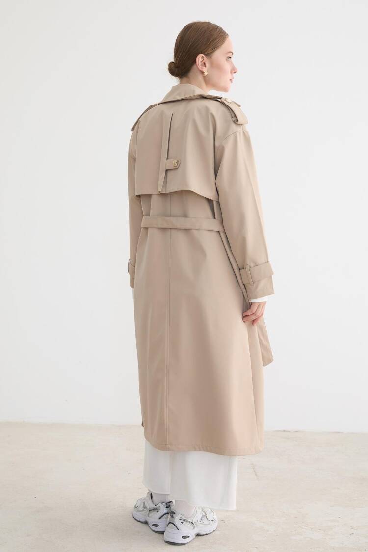Beige Trenchcoat With Notched Collar And Tie Closure