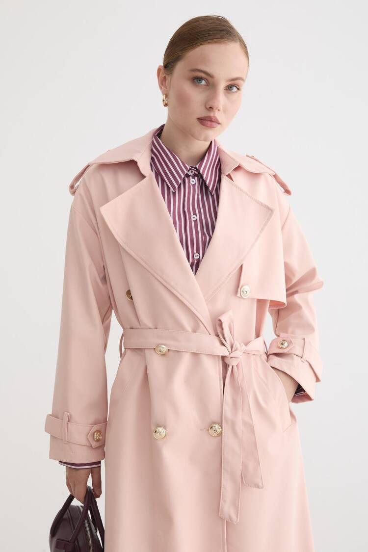 Elegant Double-Breasted Trenchcoat