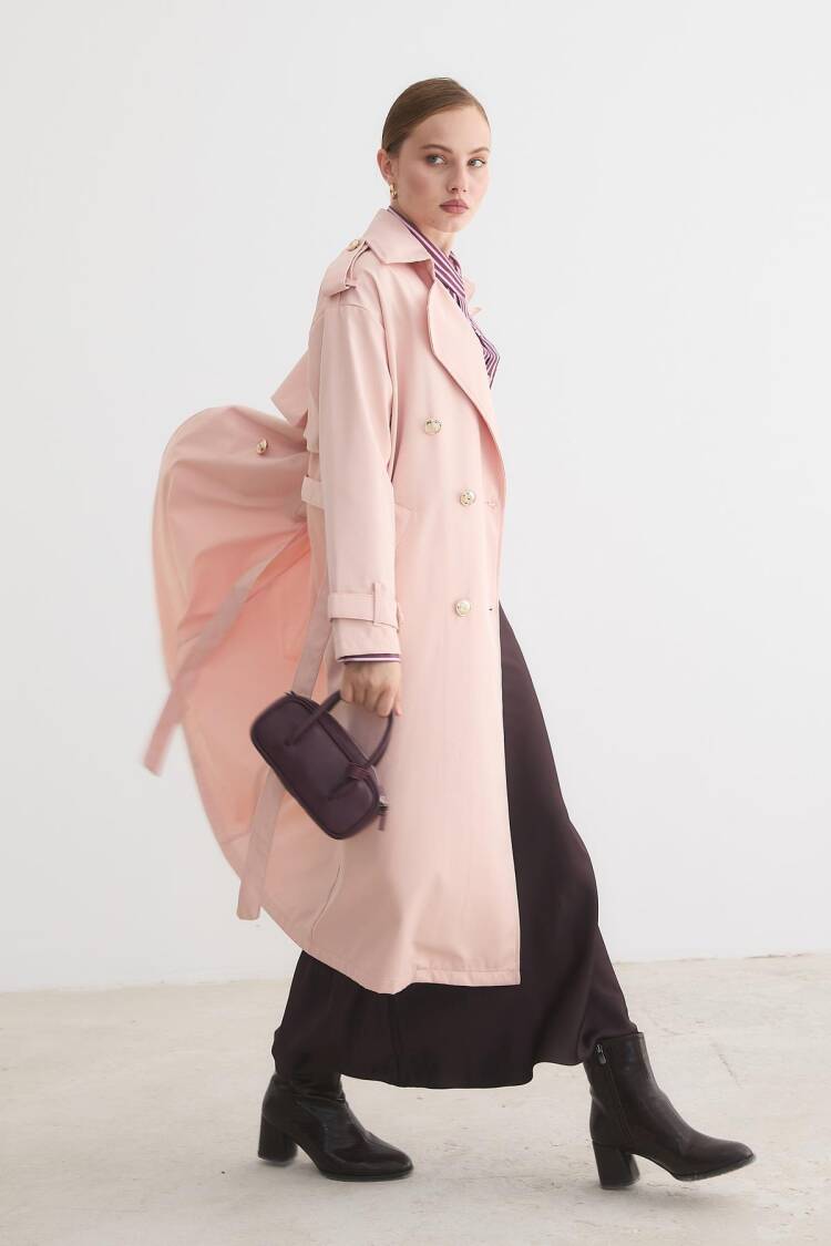 Elegant Double-Breasted Trenchcoat