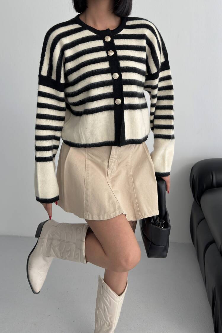Striped Crop Cardigan With Buttoned Closure