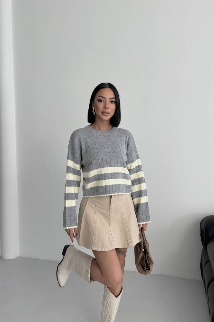Casual Sweater With Striped Pattern
