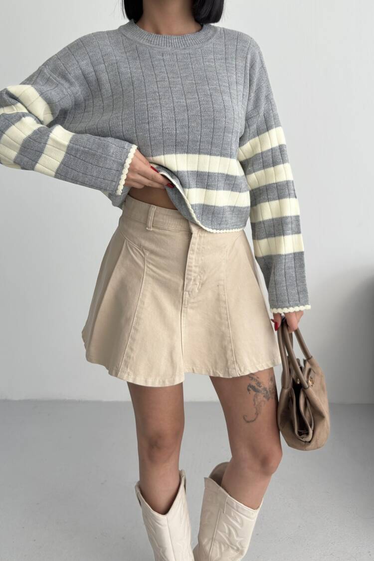 Casual Sweater With Striped Pattern