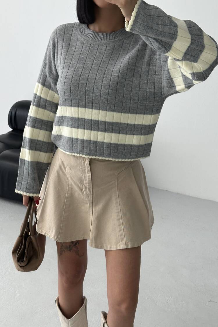 Casual Sweater With Striped Pattern