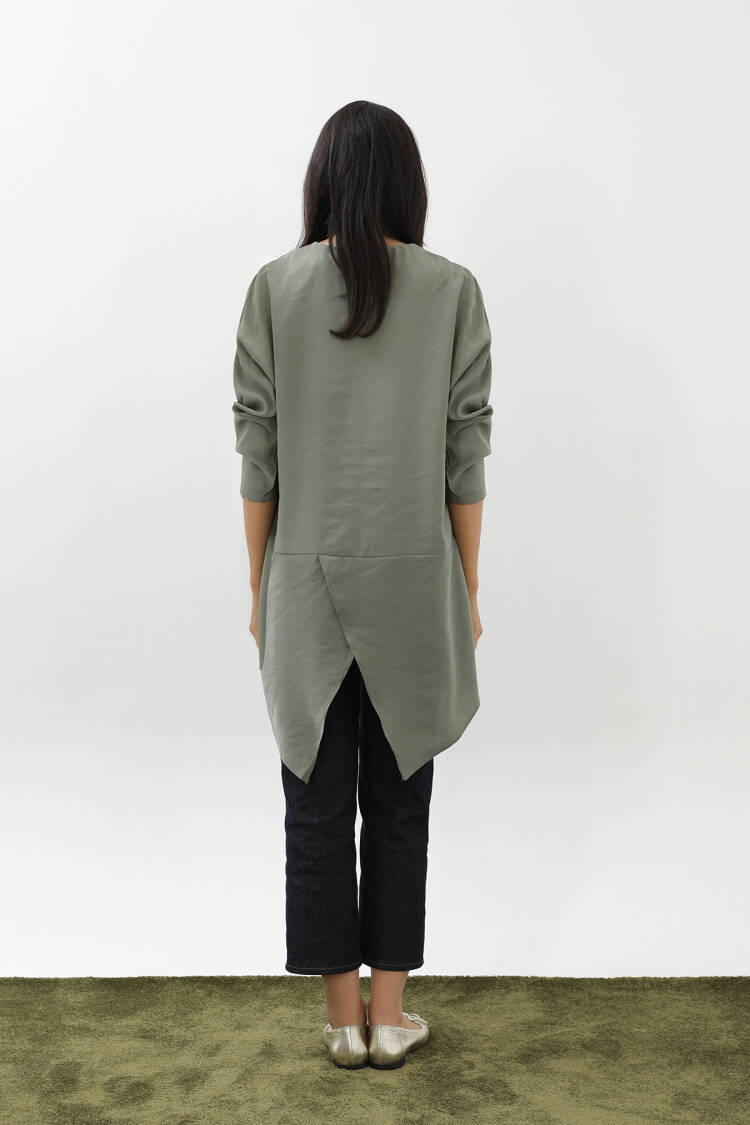 Oversized Fit Casual Tunic With 3/4 Sleeves