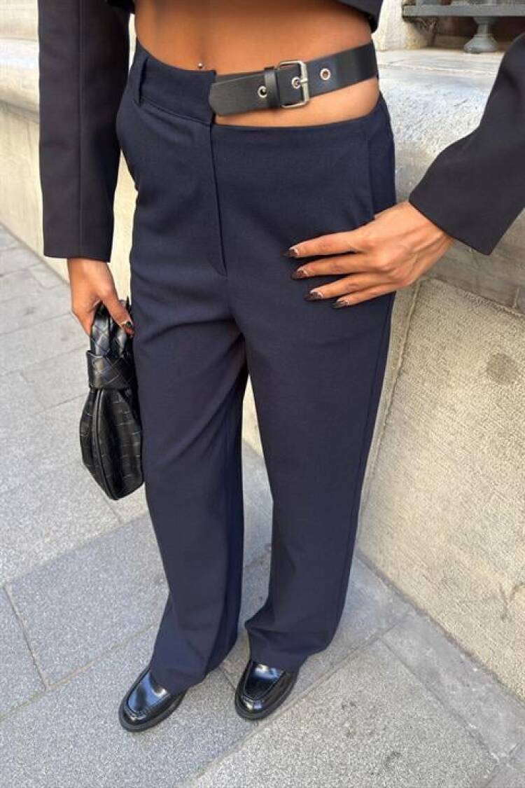 Black High Waist Tapered Carrot Pants