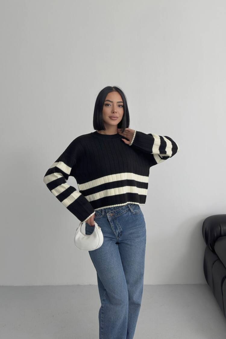 Casual Sweater With Striped Pattern