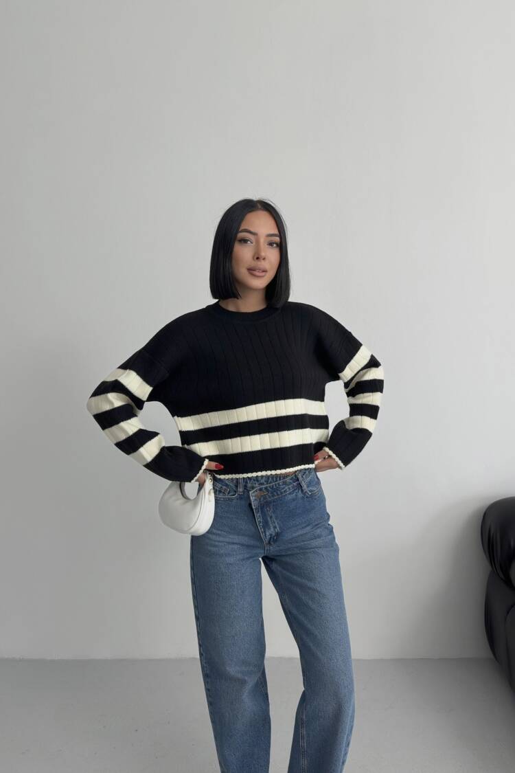 Casual Sweater With Striped Pattern