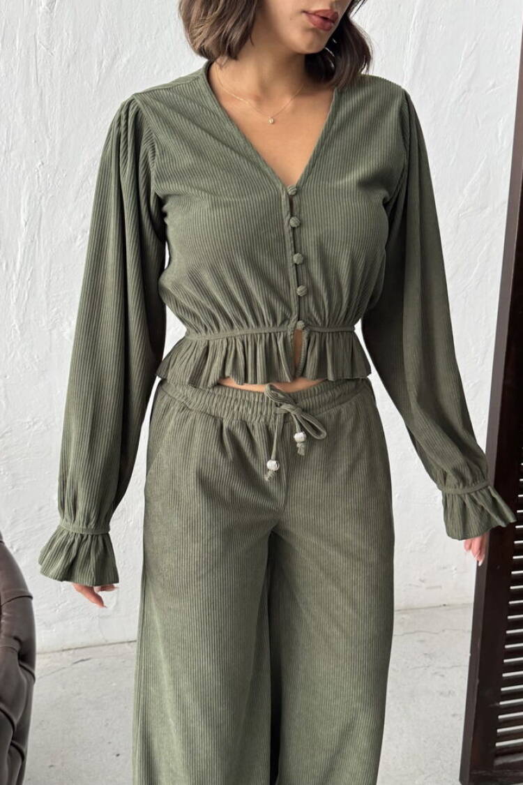 Green Casual V-Neck Crop Shirt