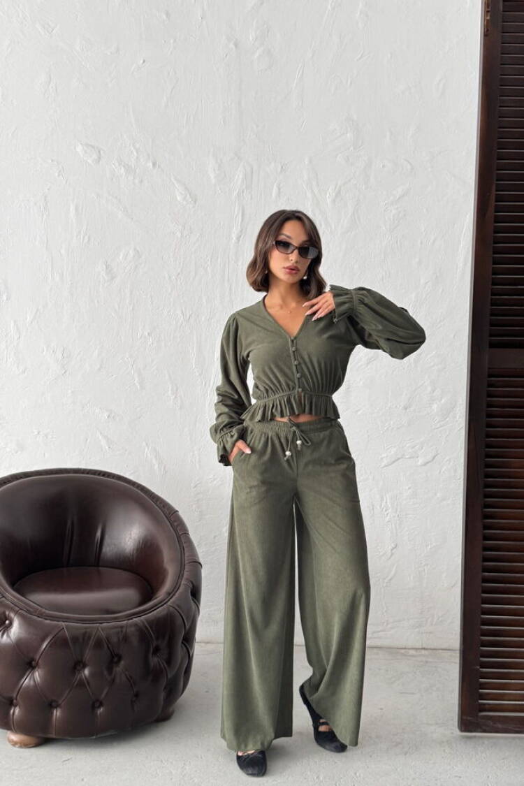 Green Casual V-Neck Crop Shirt