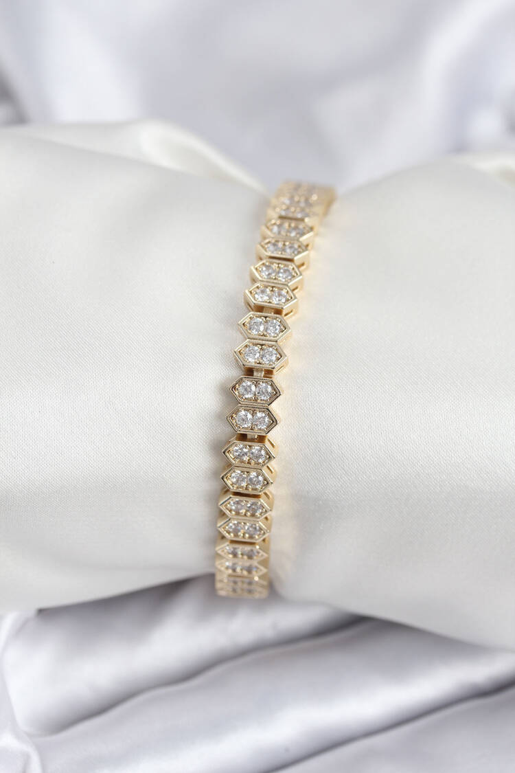 Brass Vip Series Gold Color Zircon Stone Women's Bracelet - Brand: Ebijuteri - Women & Kids, Baby Clothes Wholesale - Globality Store