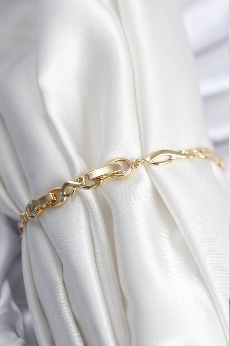 Brass Vip Series Gold Color Inline Drop Pattern Women's Bracelet