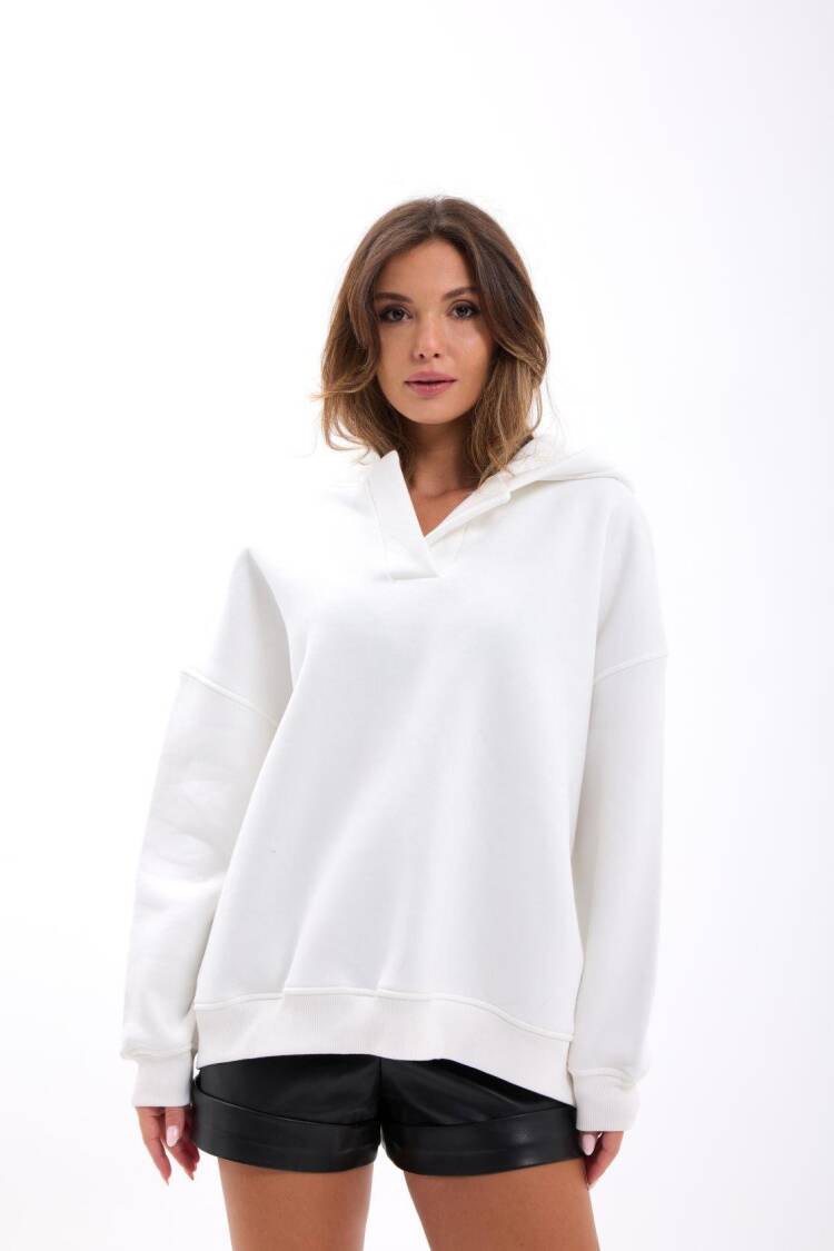 White Sweatshirt Oversized Fit With Hooded Neck