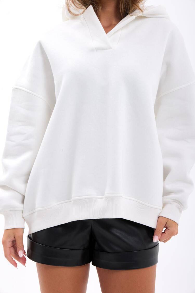 White Sweatshirt Oversized Fit With Hooded Neck