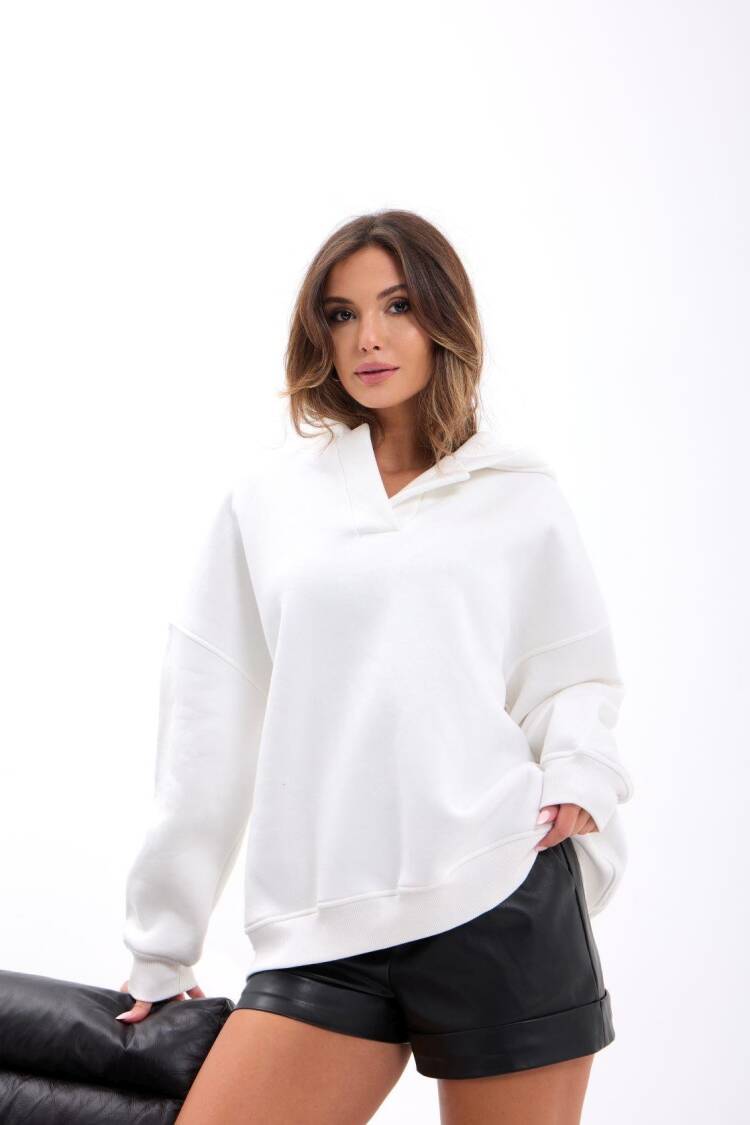 White Sweatshirt Oversized Fit With Hooded Neck