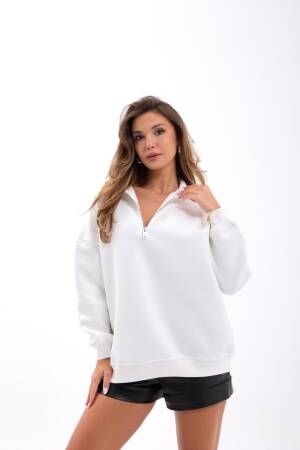 White Sweatshirt With Hooded Neck And Oversized Fit - Brand: Fame - Women & Kids, Baby Clothes Wholesale - Globality Store
