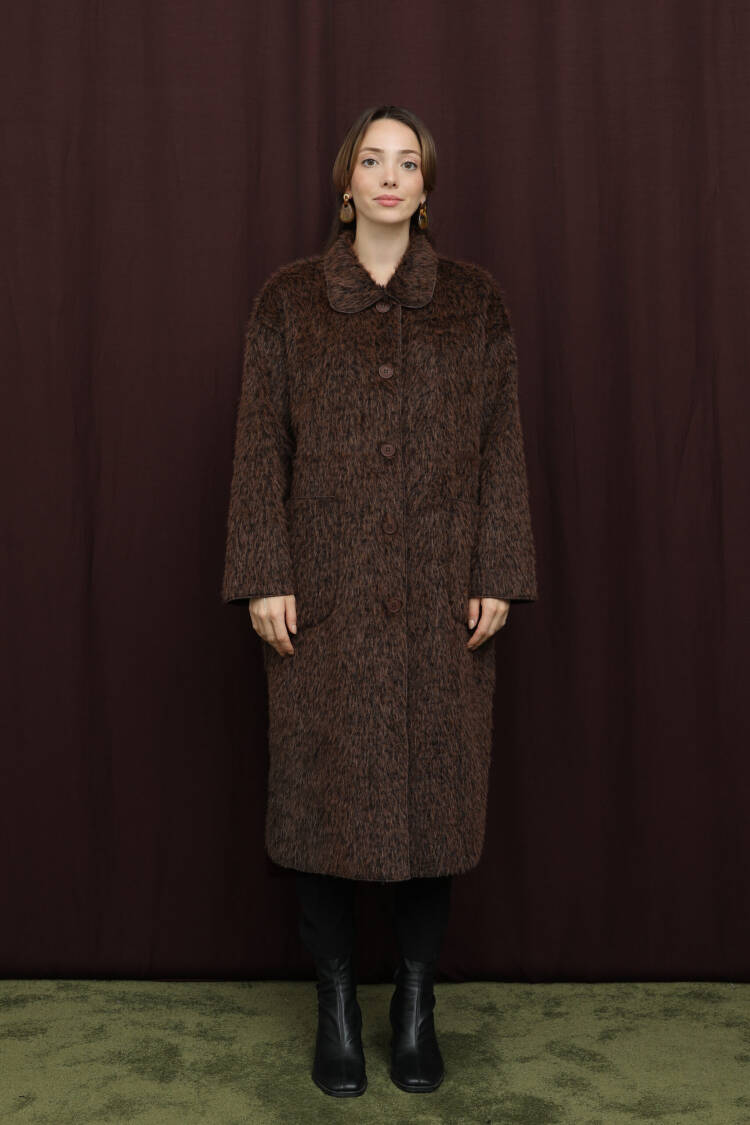 Elegant Single-Breasted Coat