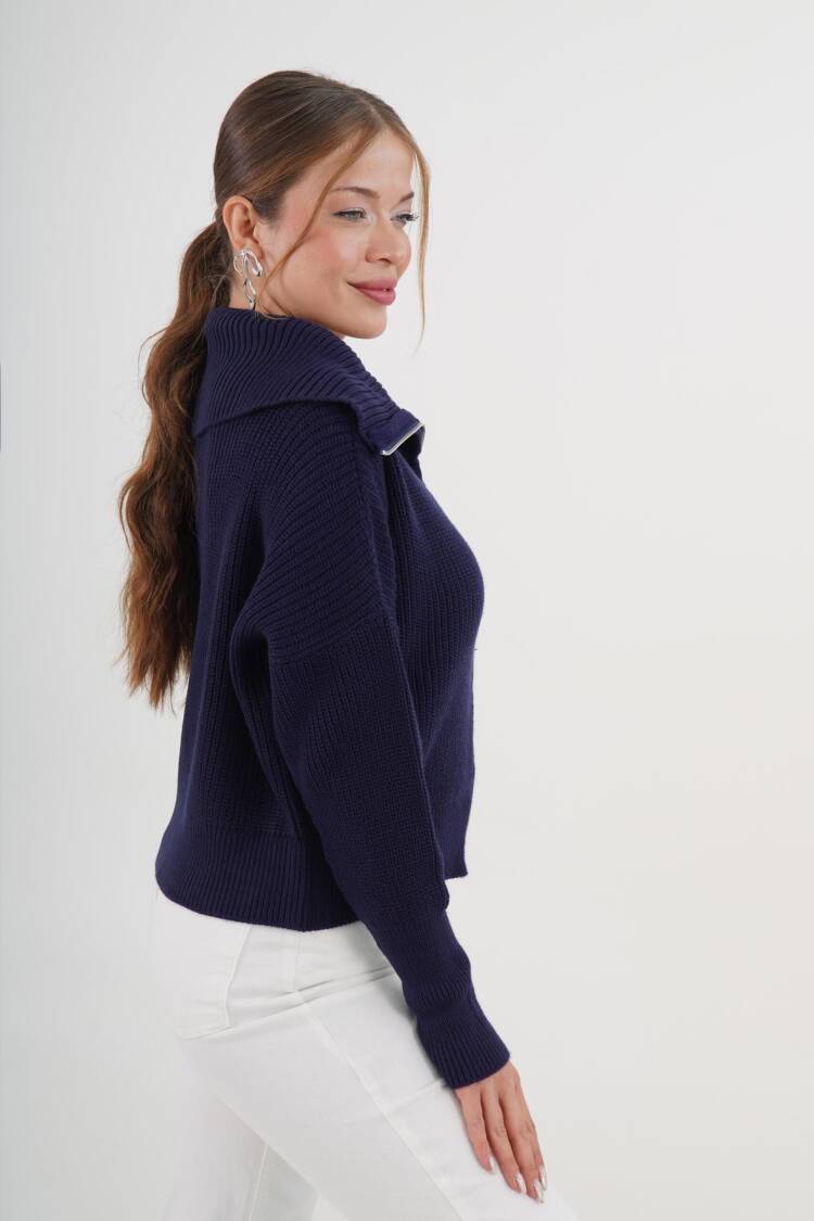 Cardigan With Zip-Up Hooded Neck