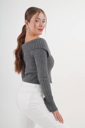 Grey Striped Slim Fit Zip Up Crop Cardigan - Brand: Lustrin - Women & Kids, Baby Clothes Wholesale - Globality Store