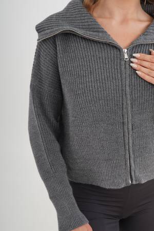 Grey Cardigan With Hooded Neck And Zip Up Closure - Brand: Lustrin - Women & Kids, Baby Clothes Wholesale - Globality Store