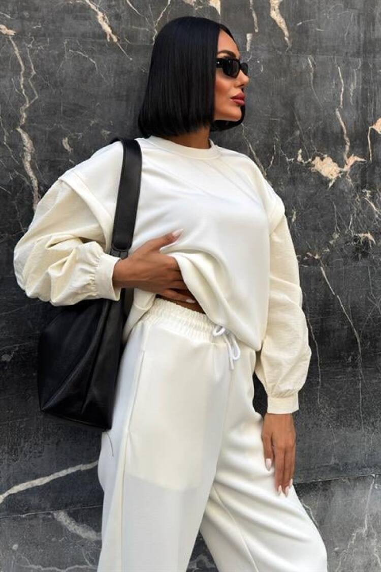 White Casual Set With Jogger Pants & Drawstring