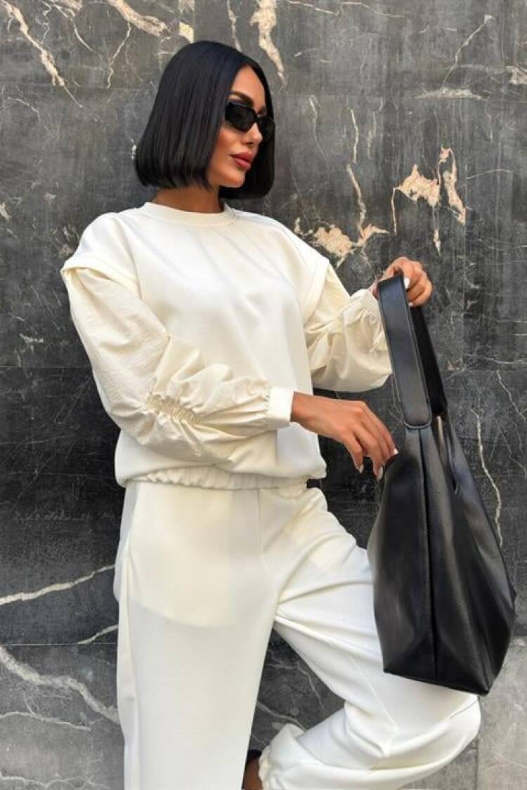 White Casual Set With Jogger Pants & Drawstring
