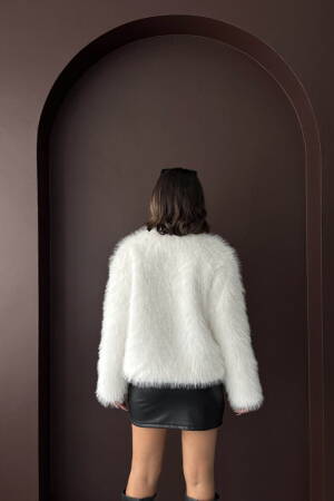 Elegant White Fur Jacket - Brand: Topshow - Women & Kids, Baby Clothes Wholesale - Globality Store