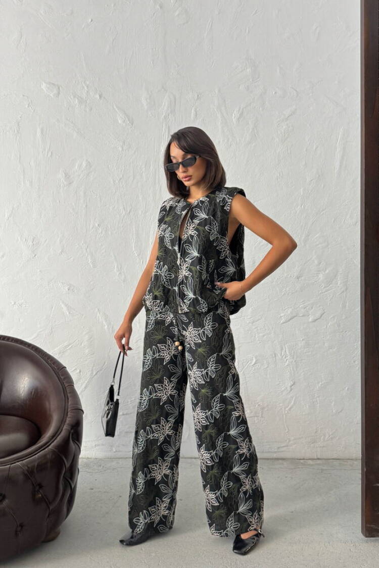 Oversized Fit Floral Zip Up Shirt