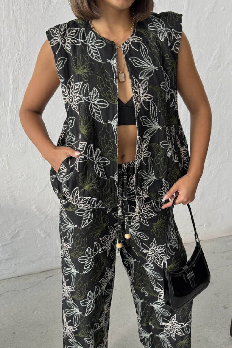 Oversized Fit Floral Zip Up Shirt