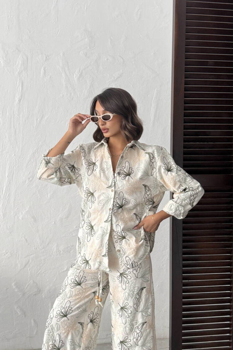 White Floral Buttoned Shirt With Notched Neck