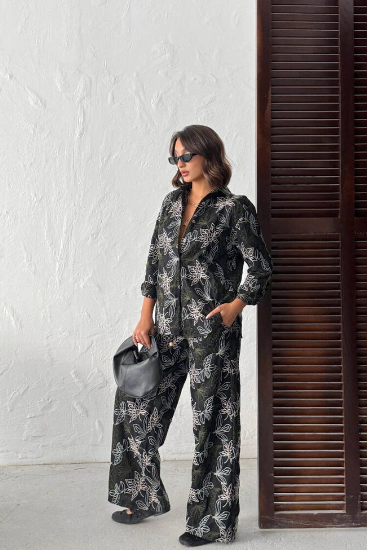 Floral Buttoned Shirt With Notched Neck