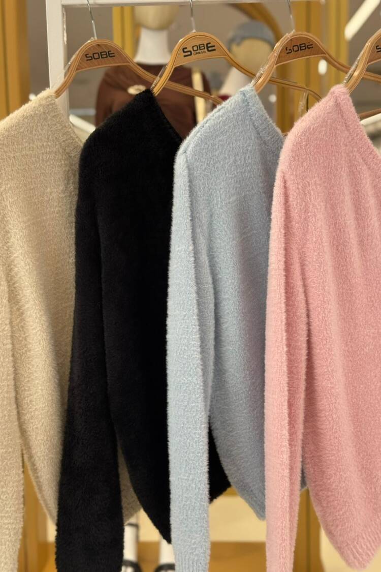 Sweater With One Shoulder Neck - Casual Elegant