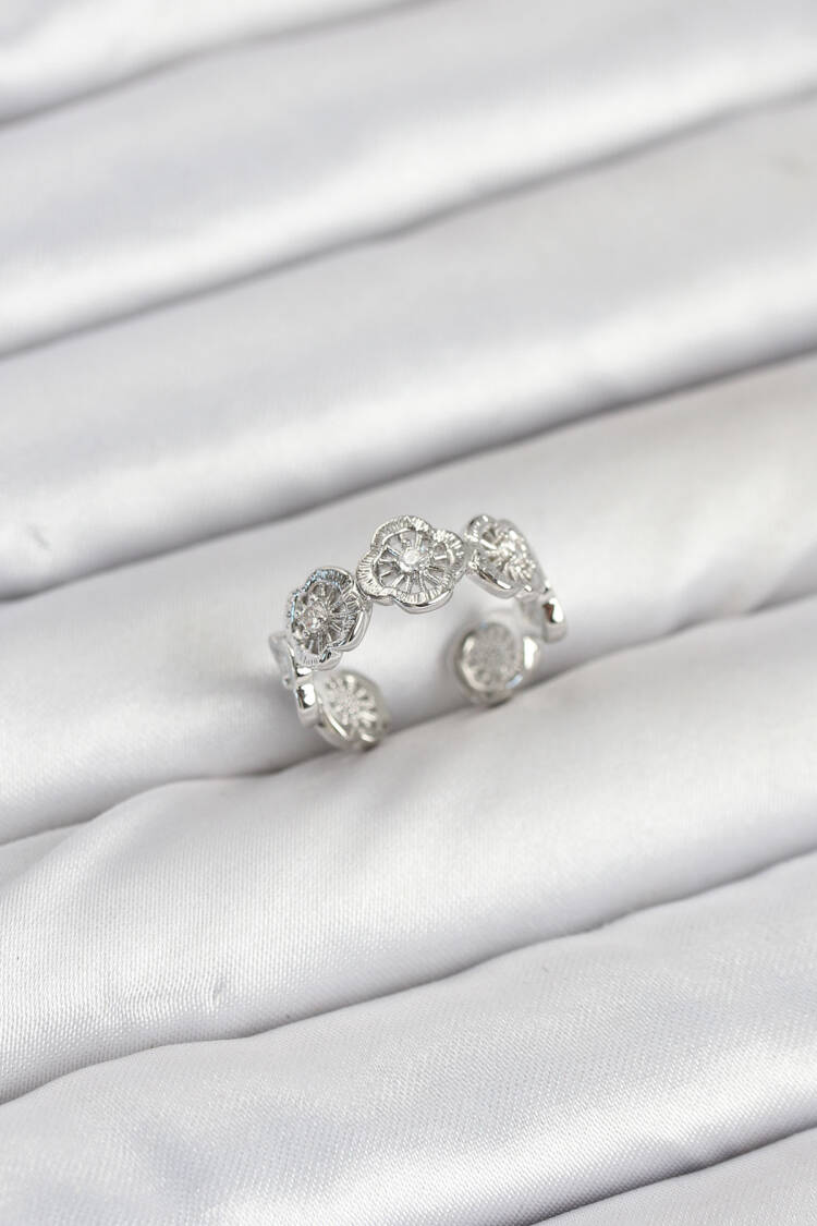 Brass Silver Color Clover Pattern Women Ring - Brand: Ebijuteri - Women & Kids, Baby Clothes Wholesale - Globality Store