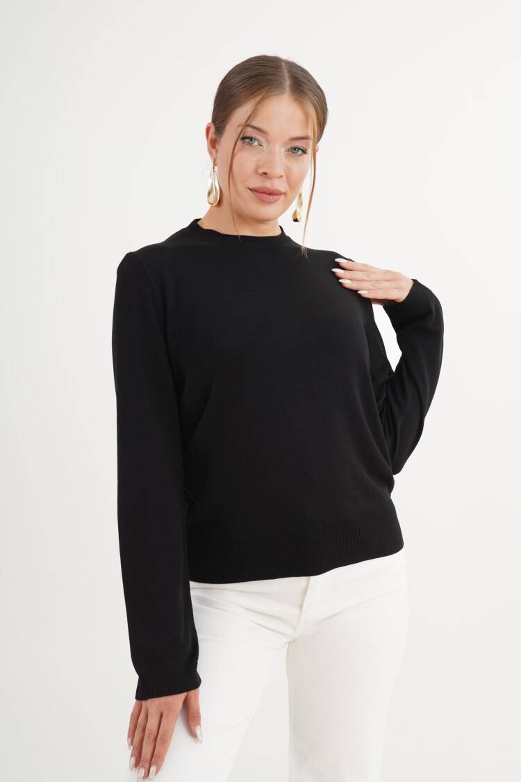 Sweater With Crew Neck And Long Sleeves