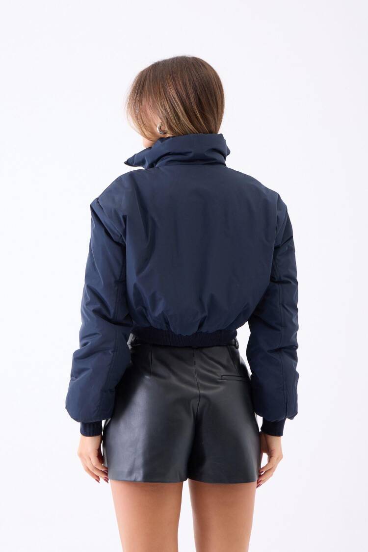 Puffer Coat With Oversized Fit And Zip Up Closure