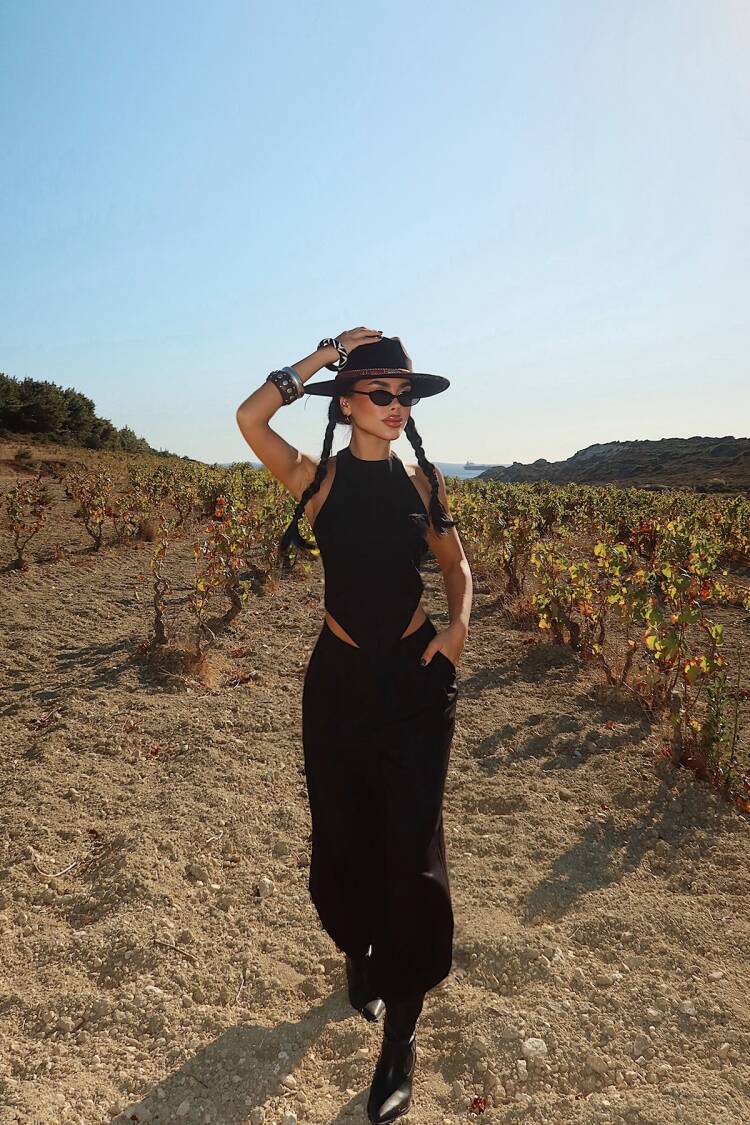 Pebble Suit