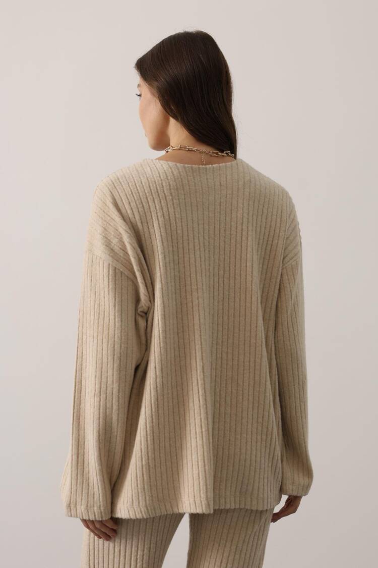 Long Sleeve Blouse With Front Closure