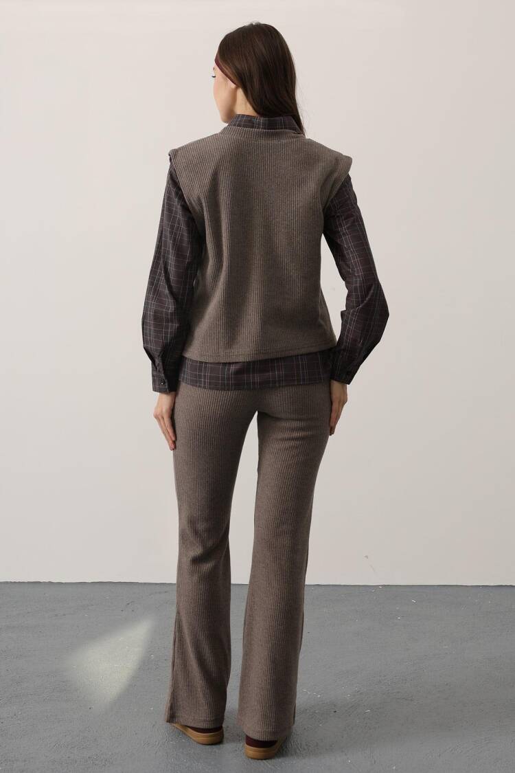 Asymmetric Suit With Plaid Shirt