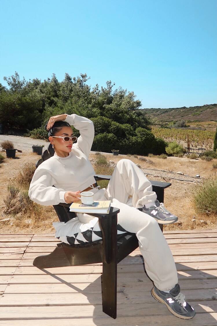 Beige Tracksuit Oversized Jogger For Casual Sport