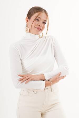 Slim Fit Turtle Neck Blouse - Brand: Lustrin - Women & Kids, Baby Clothes Wholesale - Globality Store