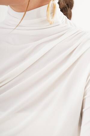Slim Fit Turtle Neck Blouse - Brand: Lustrin - Women & Kids, Baby Clothes Wholesale - Globality Store