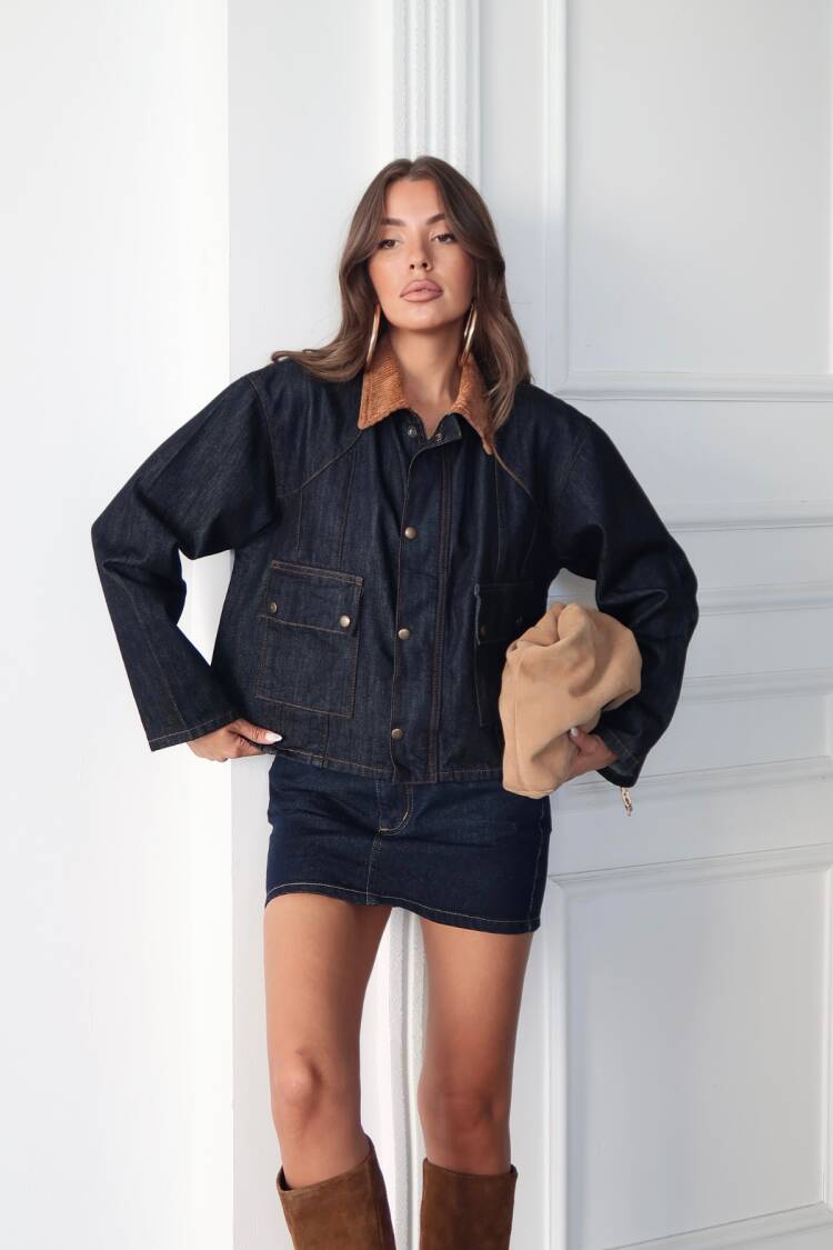 Collar Velvet Detailed Denim Jacket
