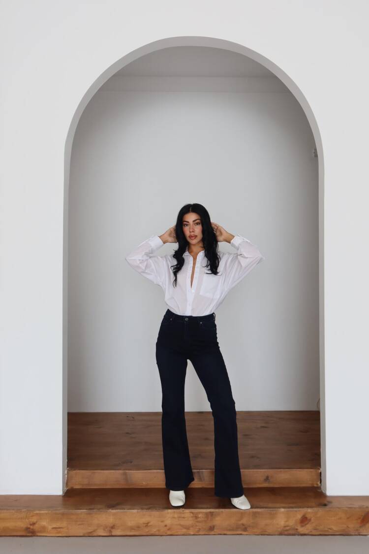 Blue Mom Jeans With High Waist And Flare Leg
