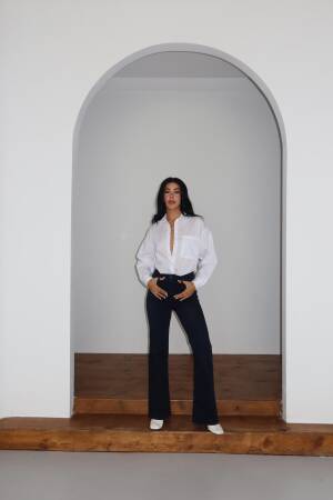 Blue Mom Jeans With High Waist And Flare Leg - Brand: LACARINO - Women & Kids, Baby Clothes Wholesale - Globality Store