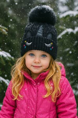 CuteBeret With Stars Pattern For Fall Winter - Brand: Axesoire - Women & Kids, Baby Clothes Wholesale - Globality Store