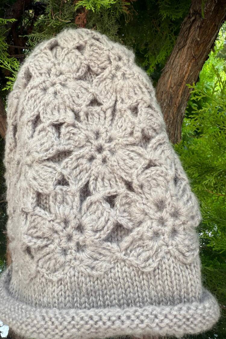 Floral Knit Detailed Knitwear Beanie Over
