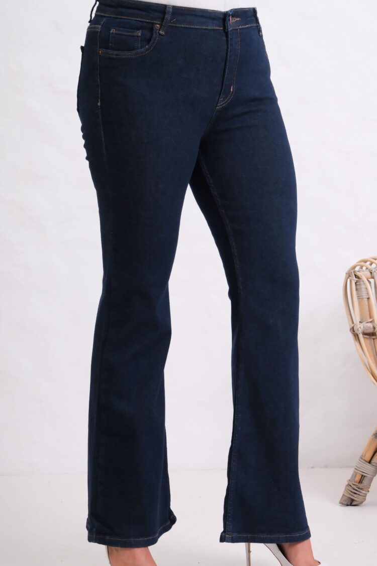 Casual Plus Size Mom Jeans With Flare Leg