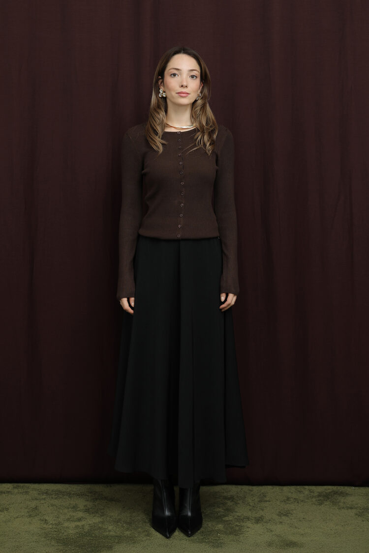 Black Elegant Flared Maxi Skirt