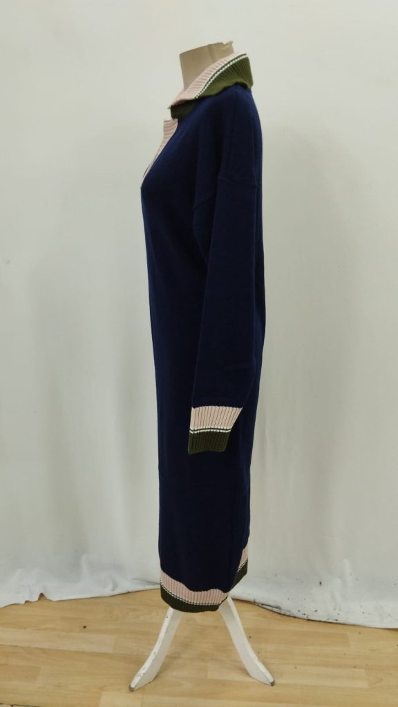 Navy Blue Sweater Dress With V-Neck And Long Sleeves